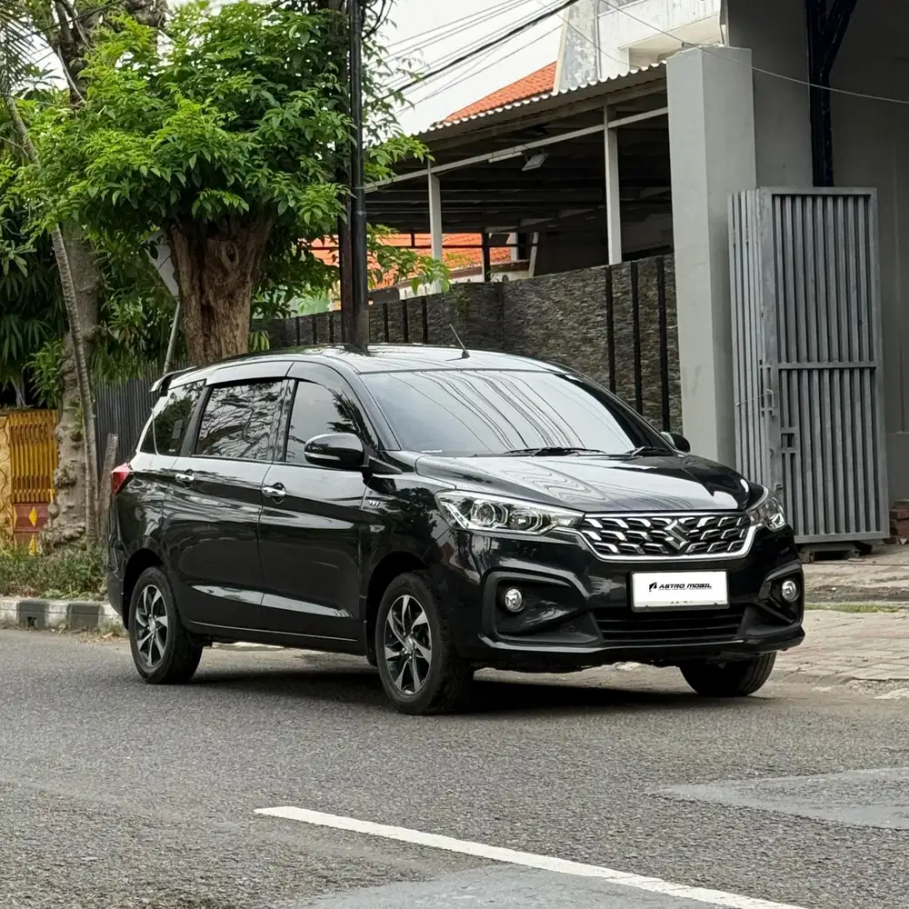 ERTIGA GX  2025 / 2024  Hitam Bagus Murah Kredit Bekas Surabaya Gl