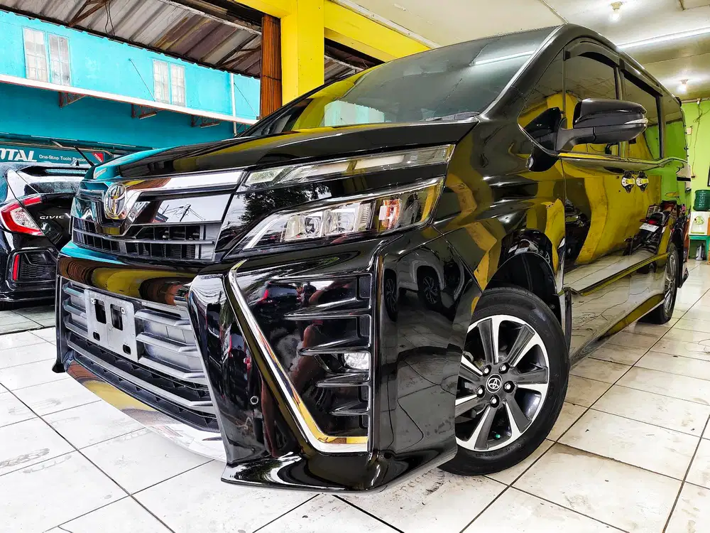 LOW KM.! TOYOTA VOXY 2.0 AT 2021 SUNROOF PANORAMIC MATIC ORISINIL 2022