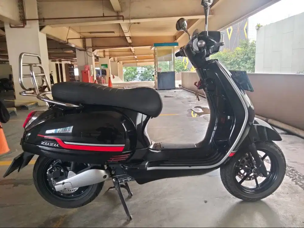 Dijual Molis Smooth Zuzu Tahun 2024 warna hitam, kond ok siap pakai