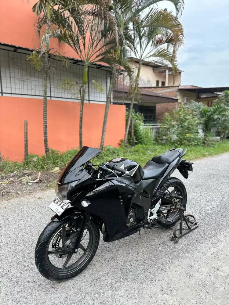 Honda CBR 150 Tahun 2011
