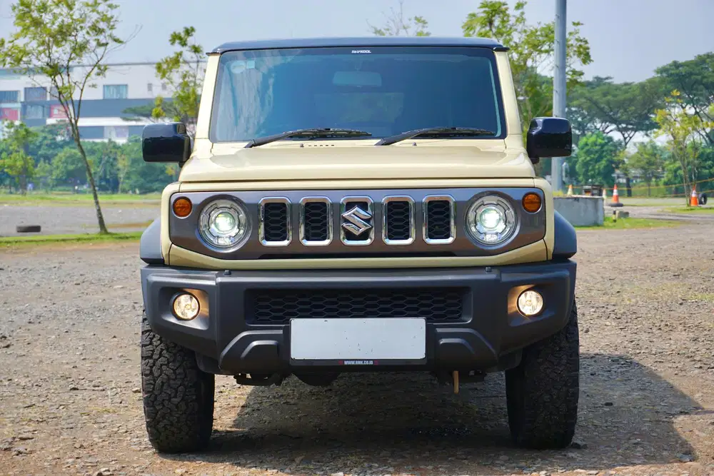 Suzuki Jimny 5-Doors 
SUV 4X4 2023 / 2024