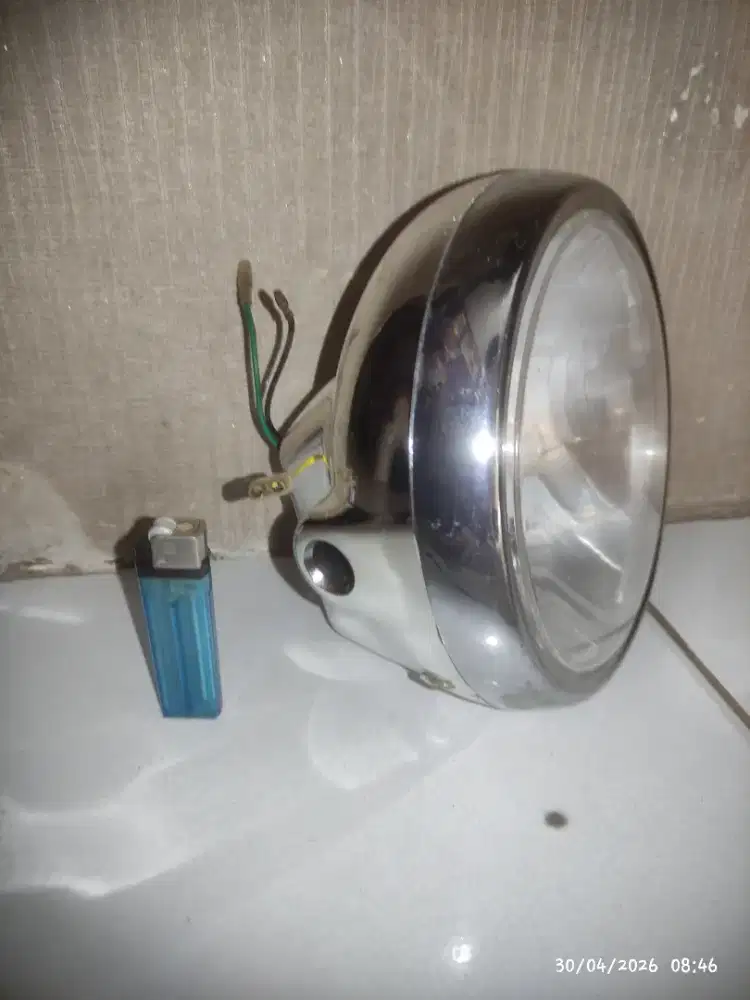 Lampu bulat motor laki