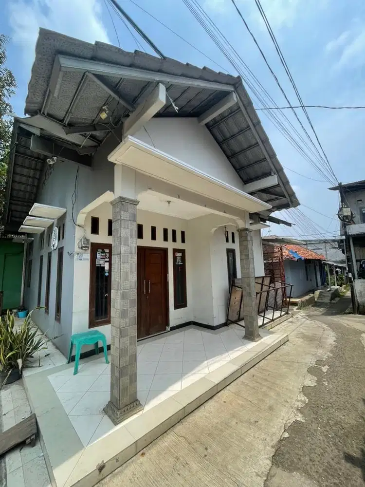 Butuh Uang Dijual Cepat Rumah dengan Akses mobil dan parkiran luas