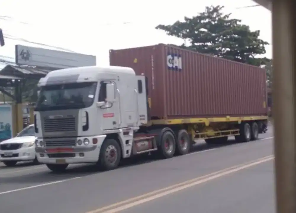 Trailer Pngiriman Container 40 feet & 20 feet