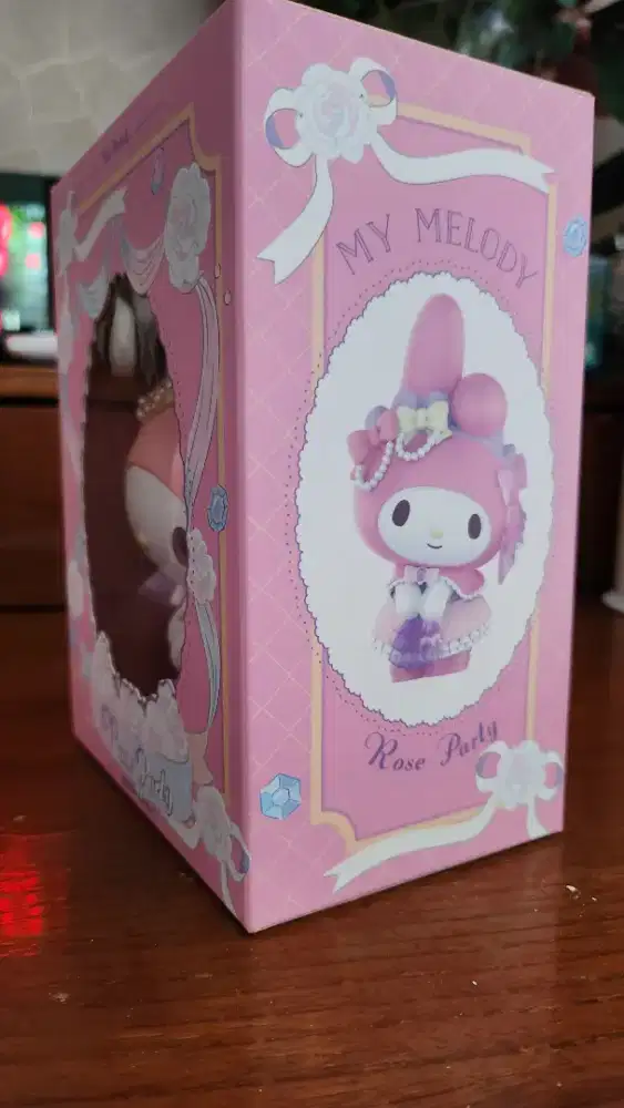 My melody & Kuromi Rose Party Series Figure Model (My Melody)