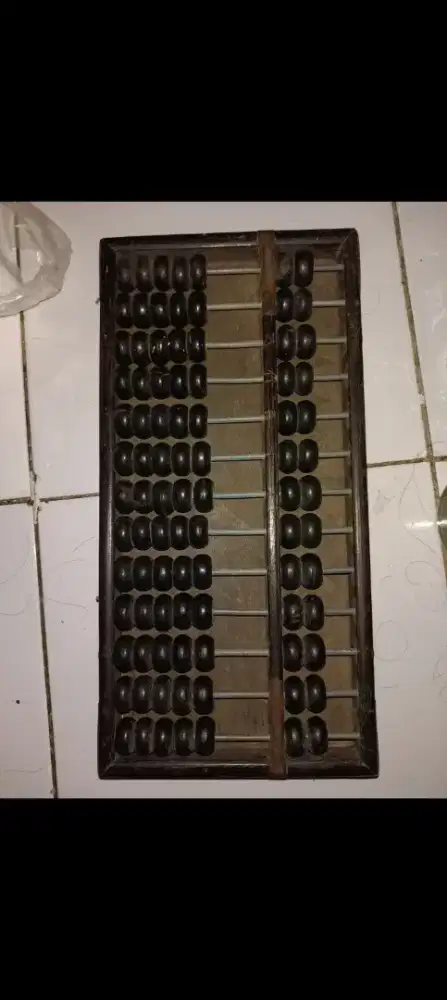 Dijual Sempoa Jadul Vintage antik ukuran 37 cm x 18 cm.