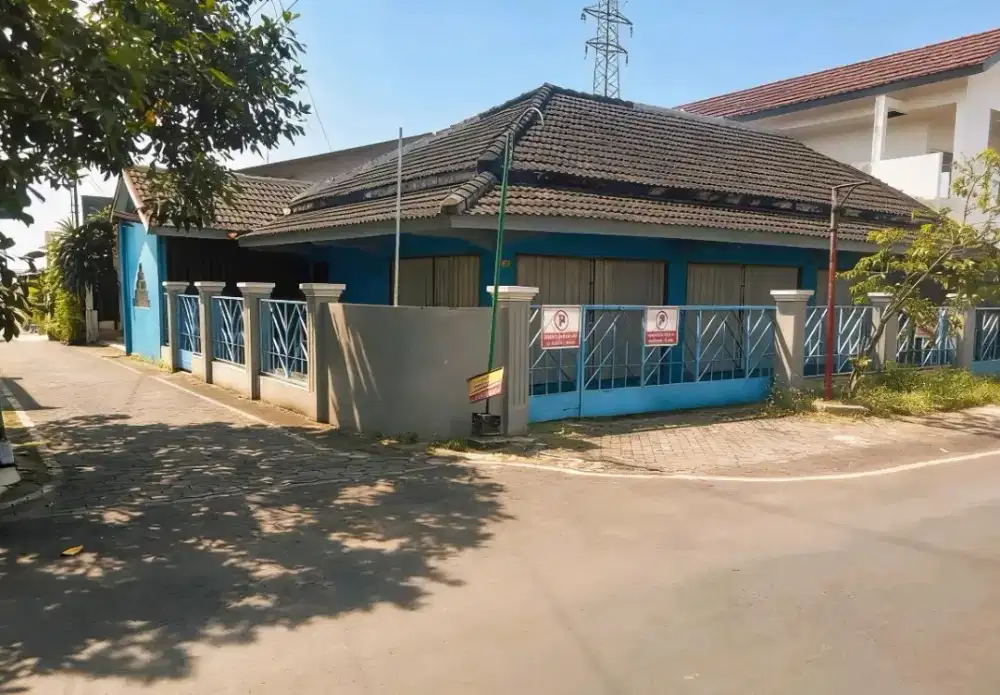 RUMAH HOOK GAHARU RAYA PERUMNAS BANYUMANIK