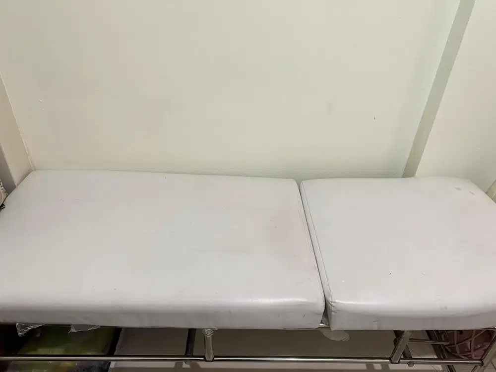 JUAL KASUR EYELASH , LEMARI RAK INFORMA , KURSI PLASTIK