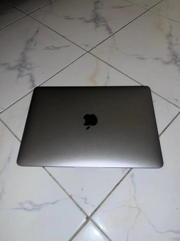 Dijual Macbook Retina 2015