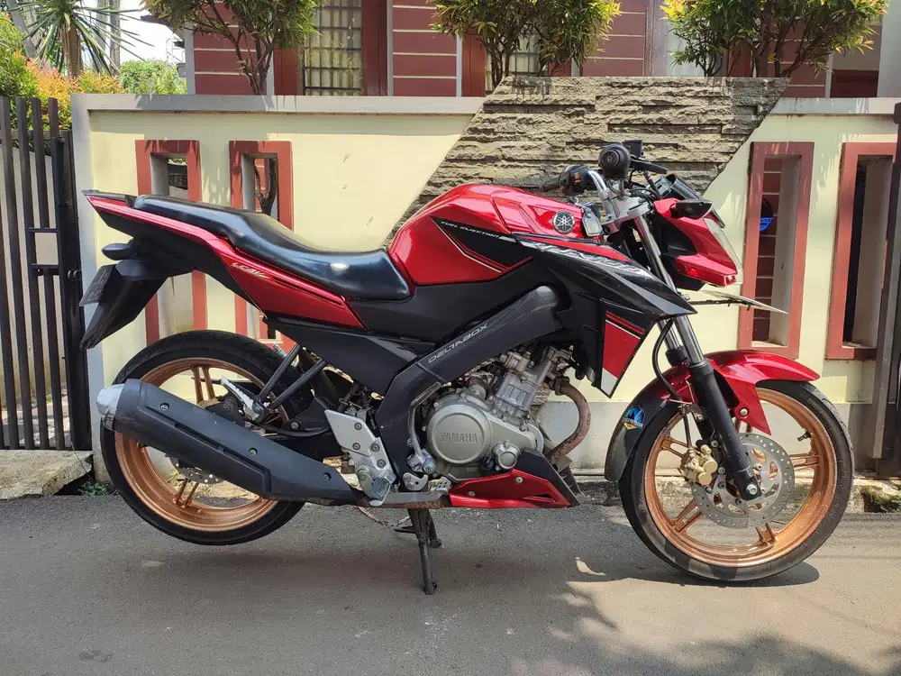 DIJUAL VIXION ADVANCE TAHUN 2016