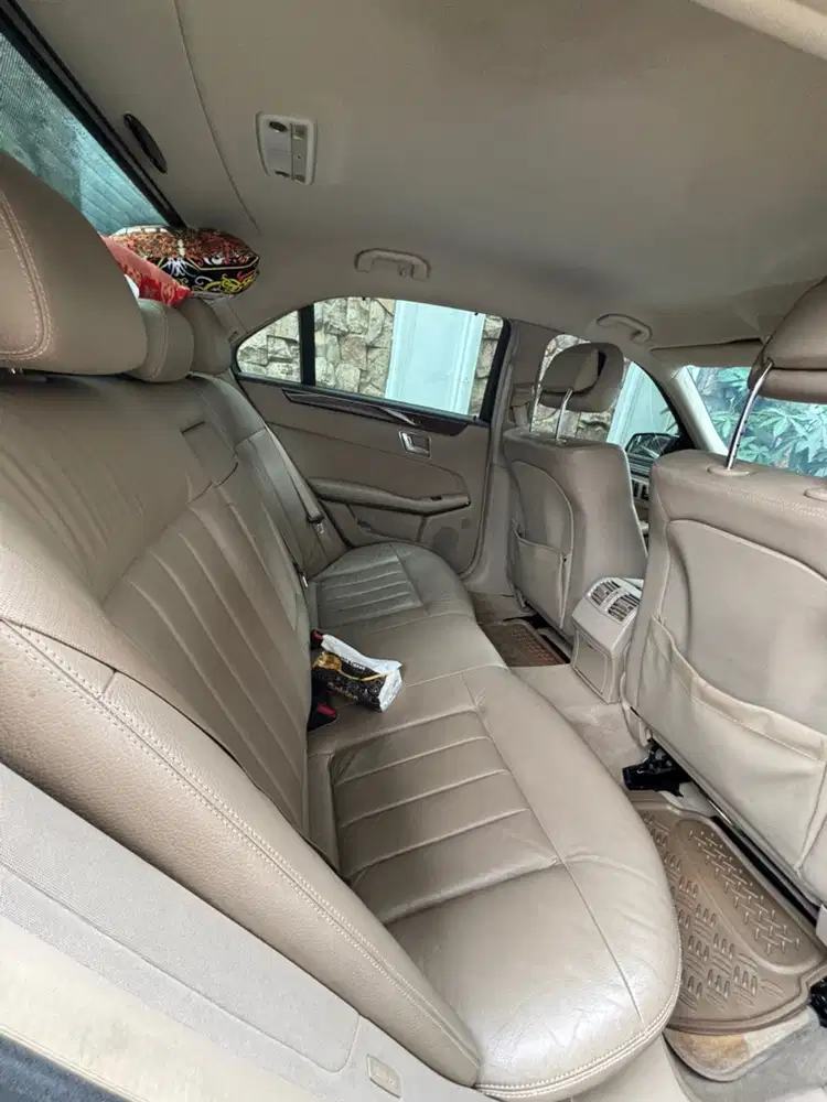 Mercedes-Benz E300 2010 Bensin