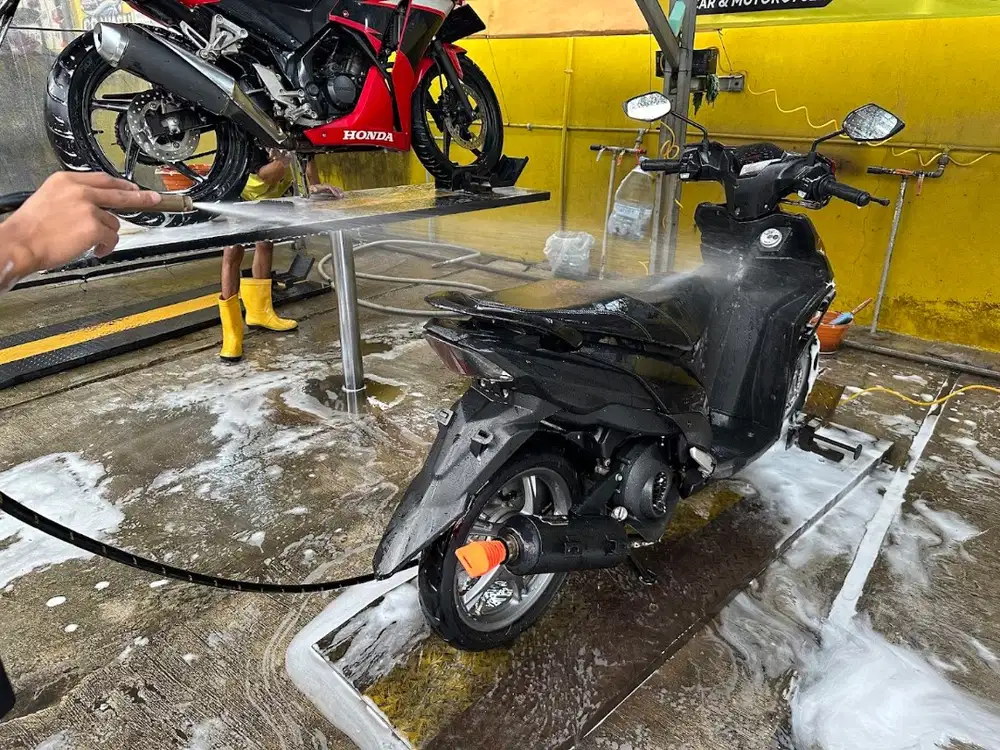 Operator Cuci Mobil & Motor