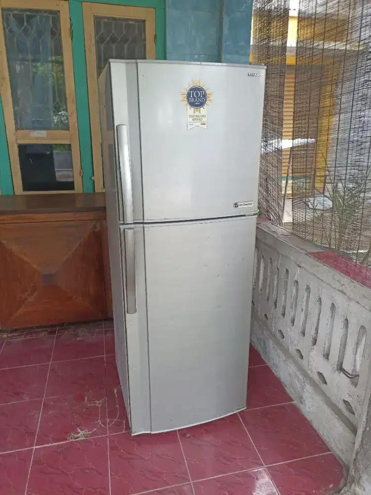 kulkas Sharp normal dingin beku ori
