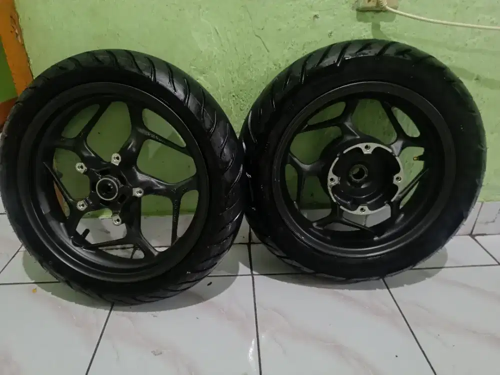 Velg ori + ban PCX 160  original like new