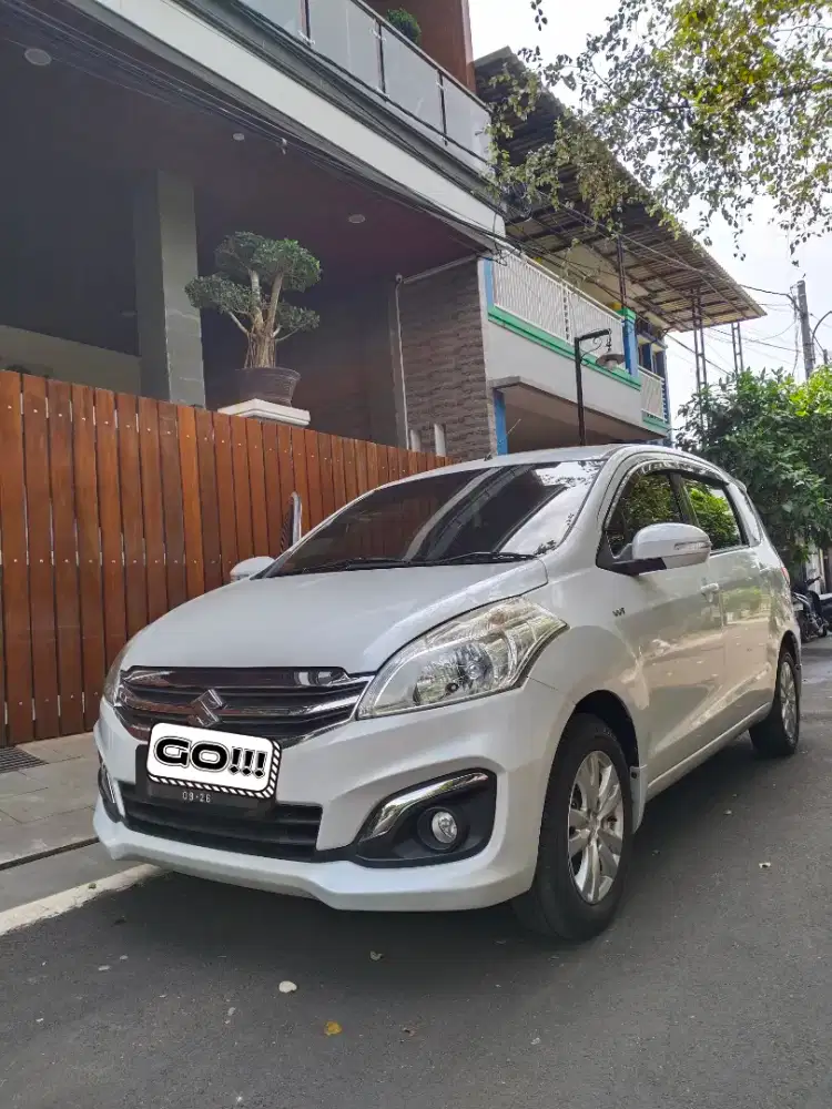 Dijual Suzuki Ertiga GX AT 2016 Low KM