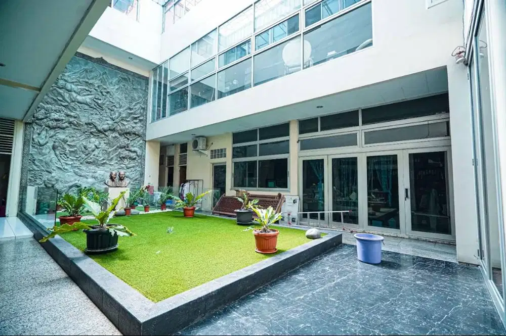 DIJUAL RUMAH MENTENG JAKARTA PUSAT HARGA NEGO