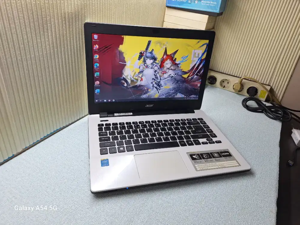 Laptop Acer Aspire E14 E5-471-30Q8