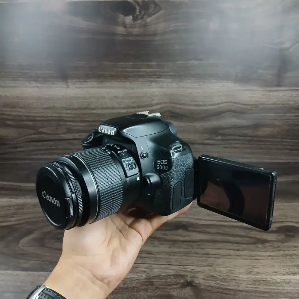 CANON EOS 600D KIT 18-55MM FAVOURITE PEMULA