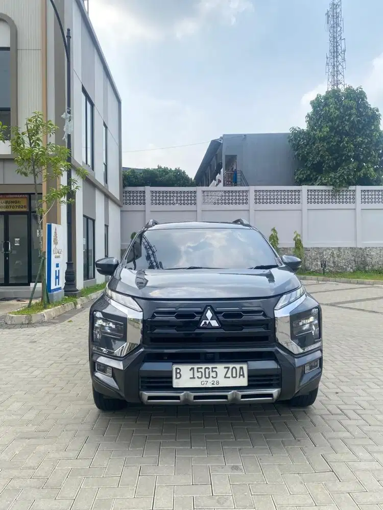 Mitsubishi New Xpander Cross 1.5 AT 2025