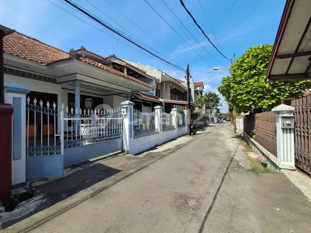 RUMAH 2 LANTAI turun harga DEKAT BATUNUNGGAL & TRANSMART BANDUNG (NEGO)