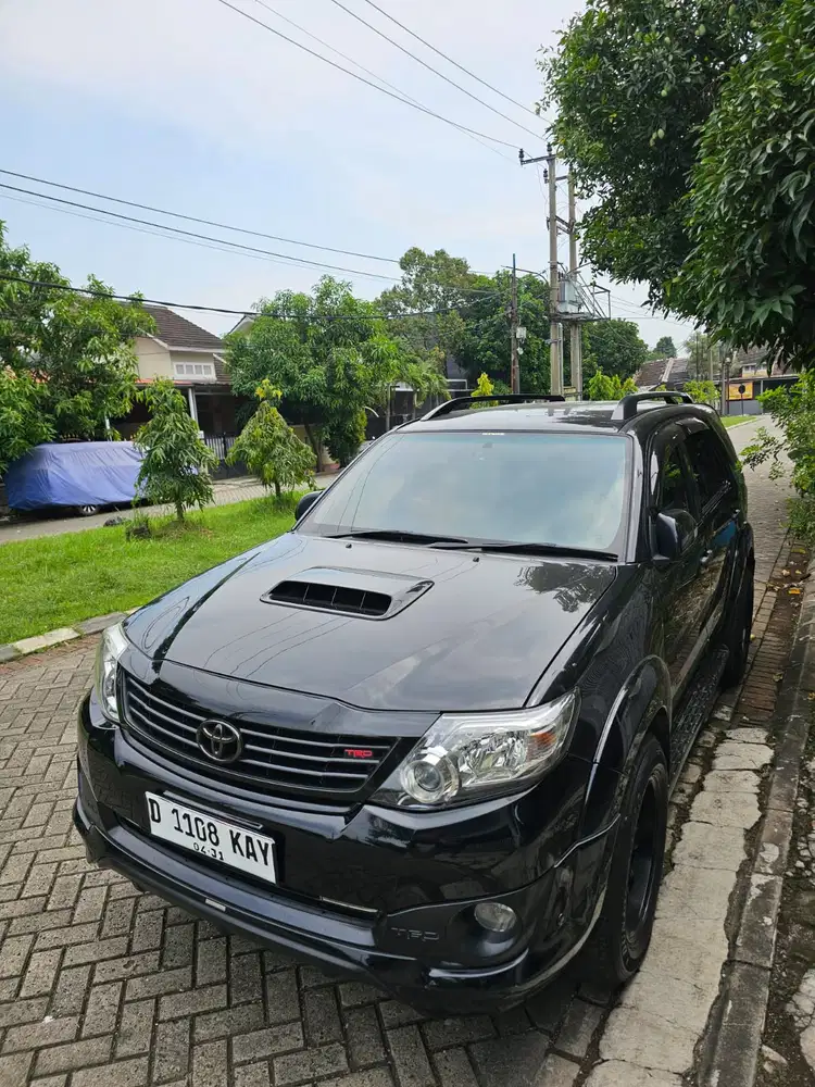 Toyota Fortuner Vnt Trd th 2015 AT
