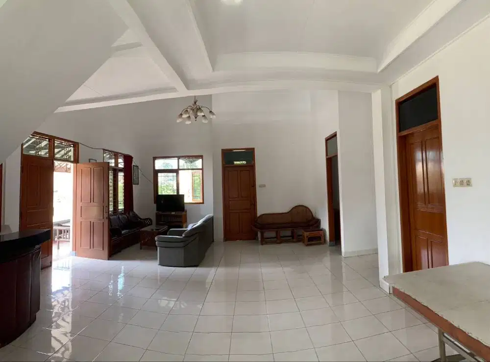 Dijual Rumah Villa Asri di Lembang Bandung