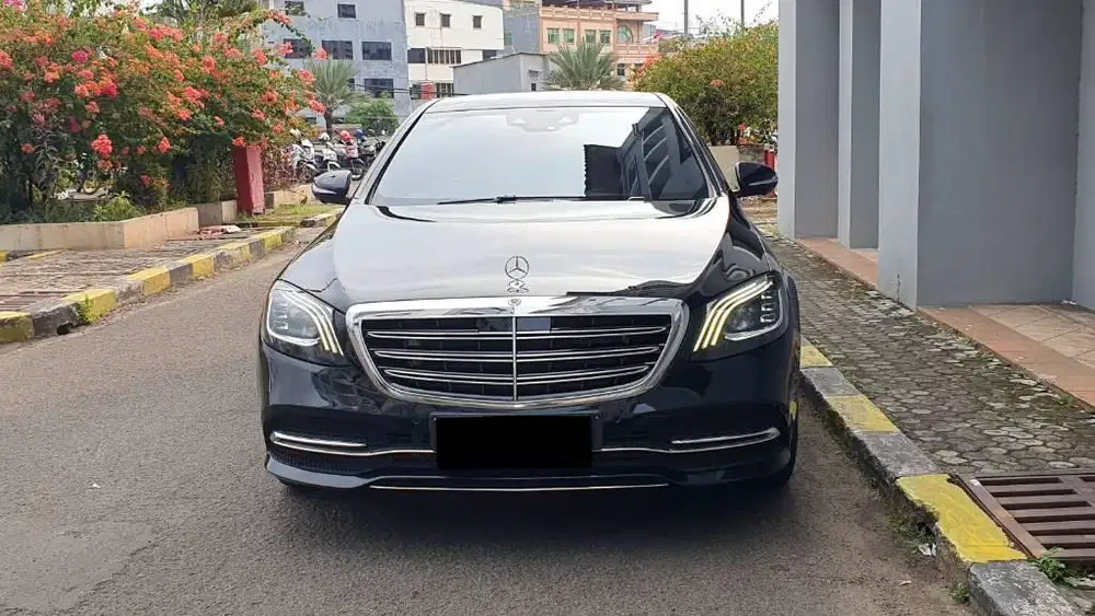 Mercedes Benz Mercy S450 V222 CKD AT Black on Brown 2018 Hitam km40rb