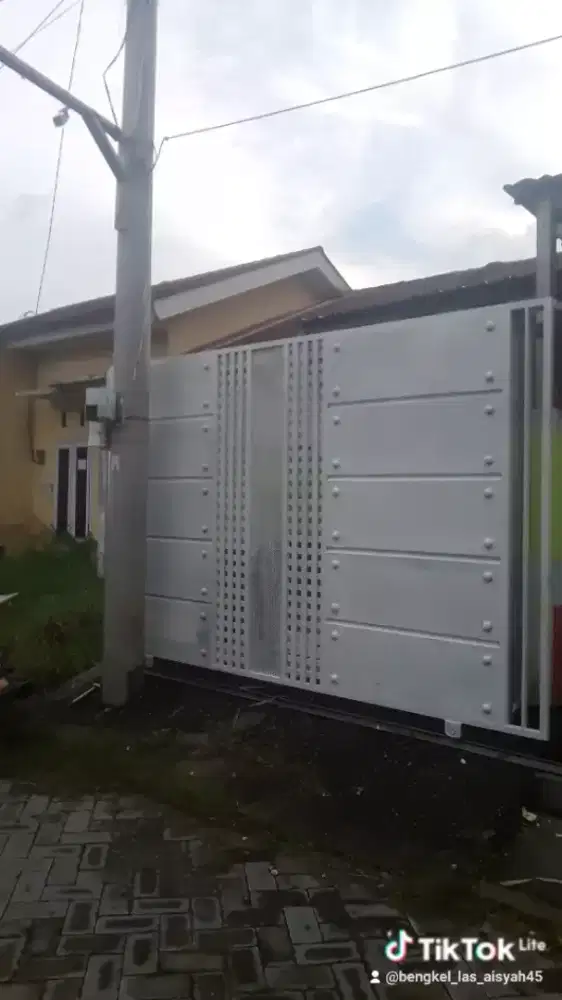 Pintu sleding minimalis