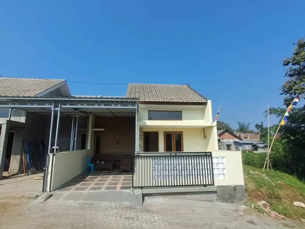 RUMAH 1 LANTAI DEKAT BANDARA ABD SALEH