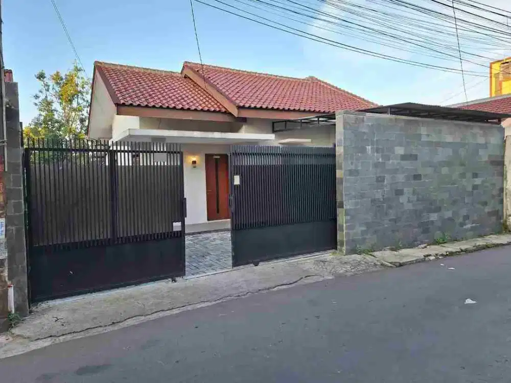 Dijual Rumah Terawat Tanah Super Luas Di Cihanjuang Cimahi