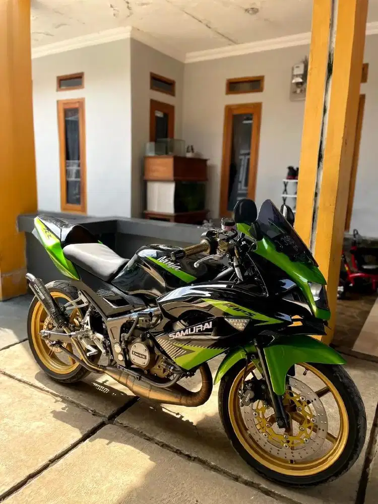 ORIAN MASIH FULL!! Kawasaki Ninja 150 RR 2015