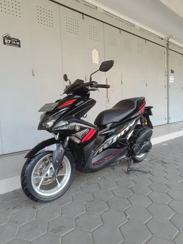 Yamaha Aerox 155 2017 mulus antik