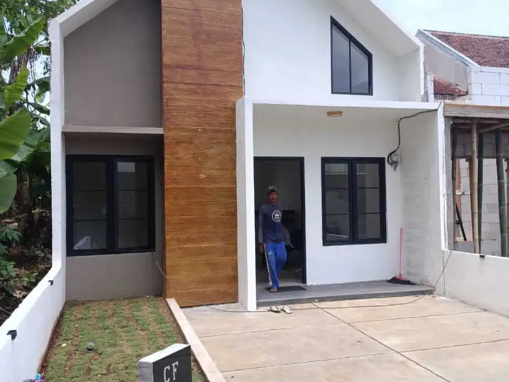 RUMAH 1 LANTAI 385 JUTA LOKASI DEKAT EXIT TOL SAWOJAJAR