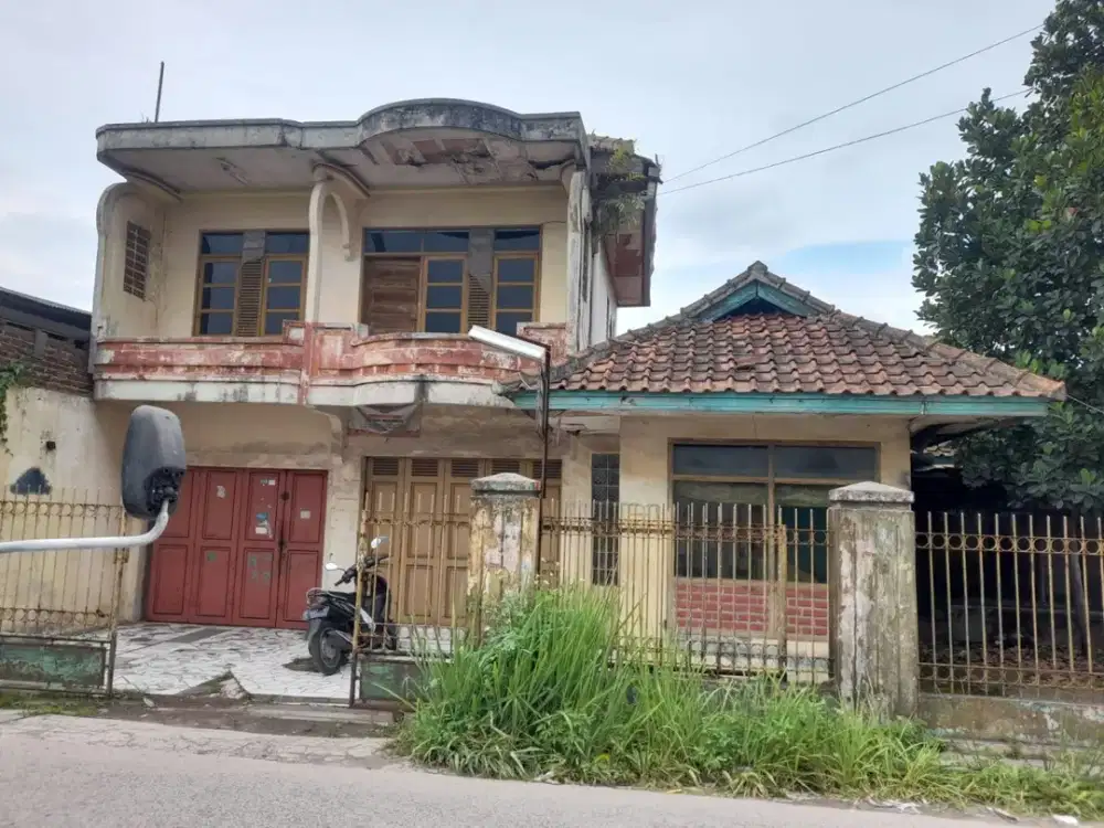 Dijual Cepat !!! Tanah BONUS 2 ruko 2 lantai Taman Cibaduyut Moh.Toha Bandung