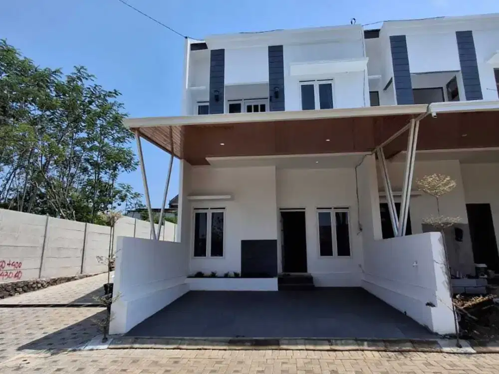 RUMAH 2 LANTAI MODERN MINIMALIS DEKAT BANDARA ABD SALEH MALANG