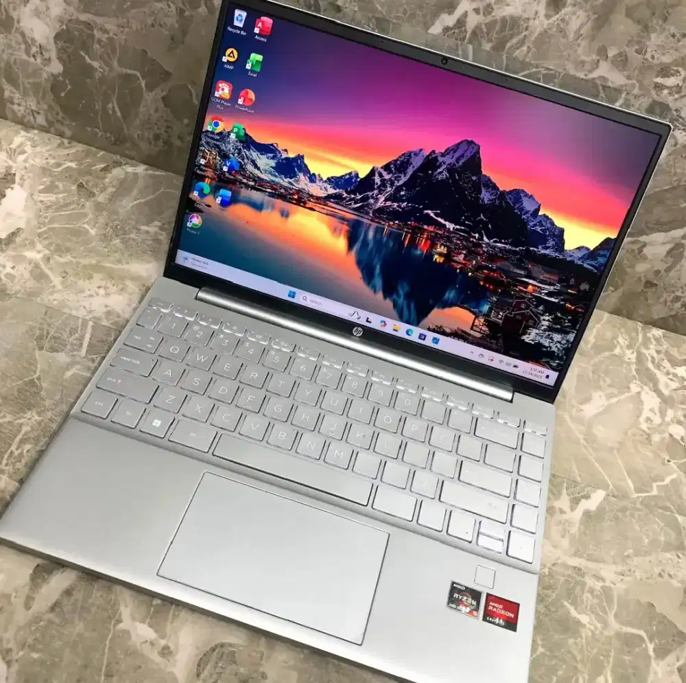 Laptop HP Pavilion Aero Ryzen 5 5600U RAM 16 GB / SSD 512 GB