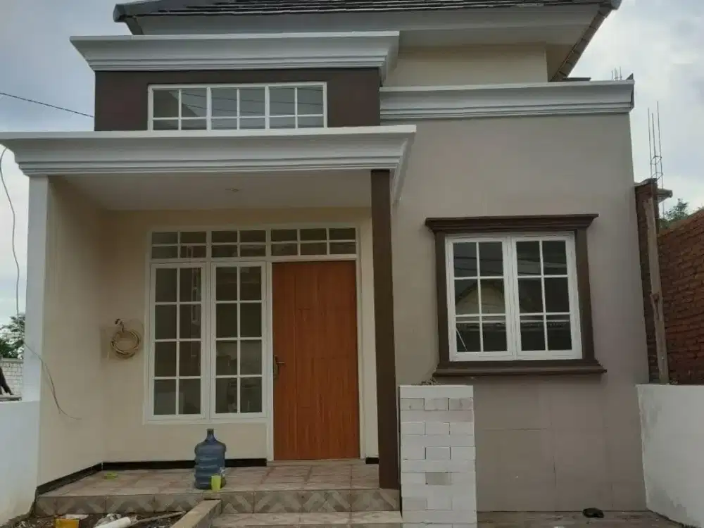 RUMAH 1 LANTAI KONSEP VILLA LOKASI DEKAT KANTOR TERPADU