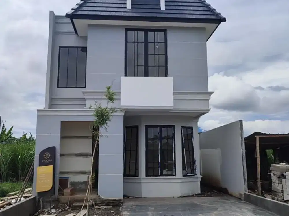 RUMAH 2 LANTAI LOKASI ARJOWINANGUN KOTA MALANG