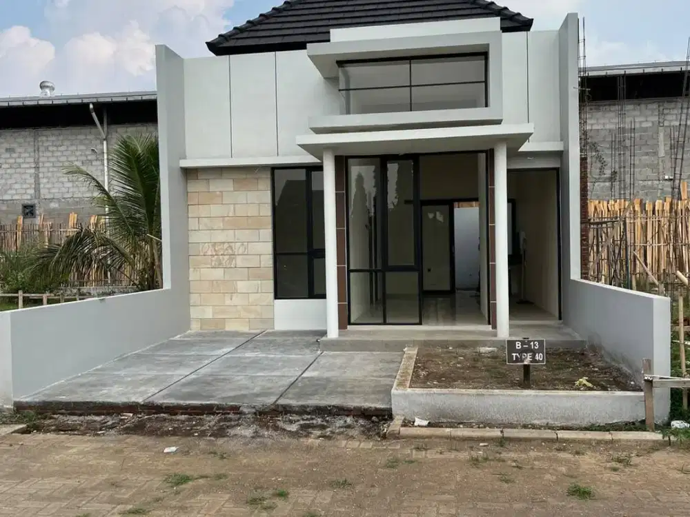 RUMAH 1 LANTAI DESAIN ELEGAN 5 MENIT DARI BANDARA ABD SALEH