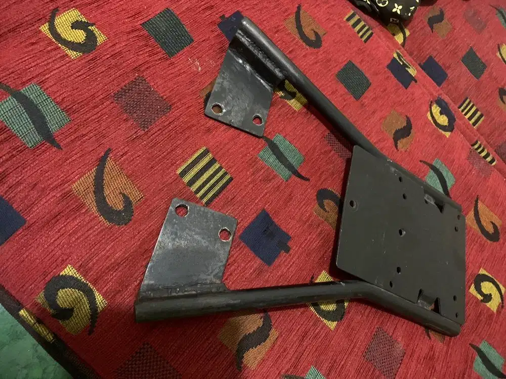 Honda NewMegapro, breket