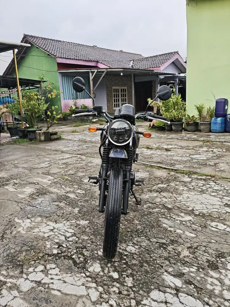 -dijual Kawasaki W175 SE