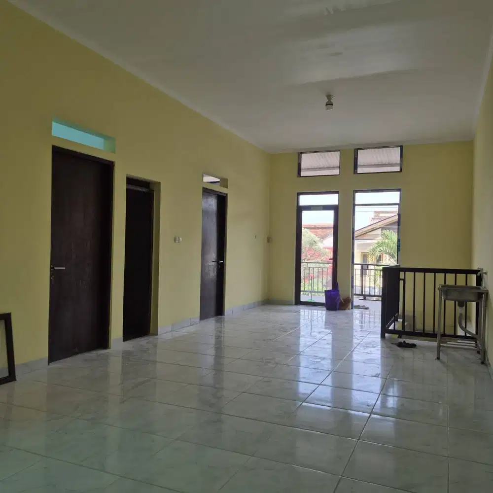 Dijual Rumah 2 Lantai di MainRoad Strategis Antapani Bandung