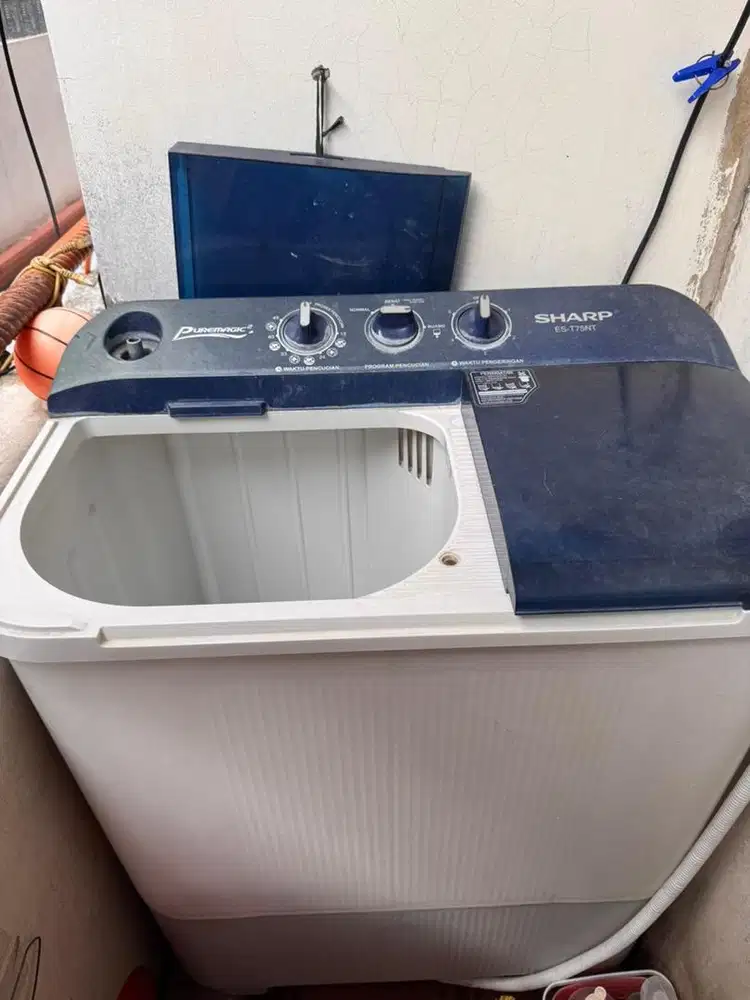 Dijual mesin cuci 2 tabung merek SHARP ES-T75NT