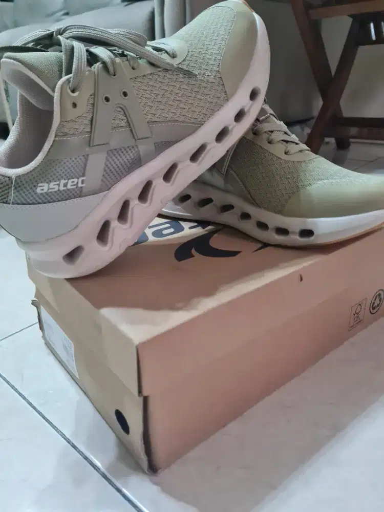 Sepatu Running Astec Size 42 , Original