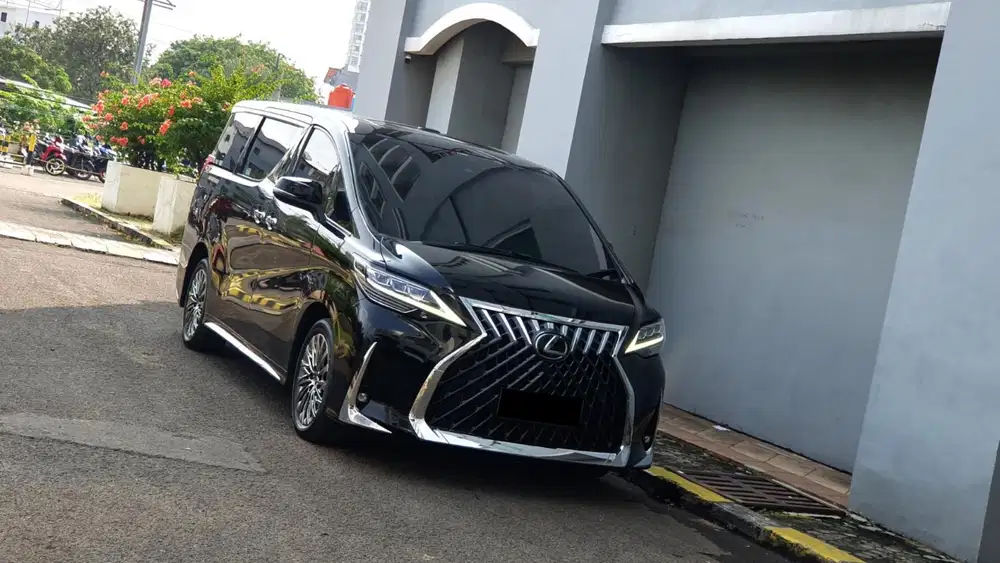 Km34rb lexus lm350 7 seater 2022 hitam