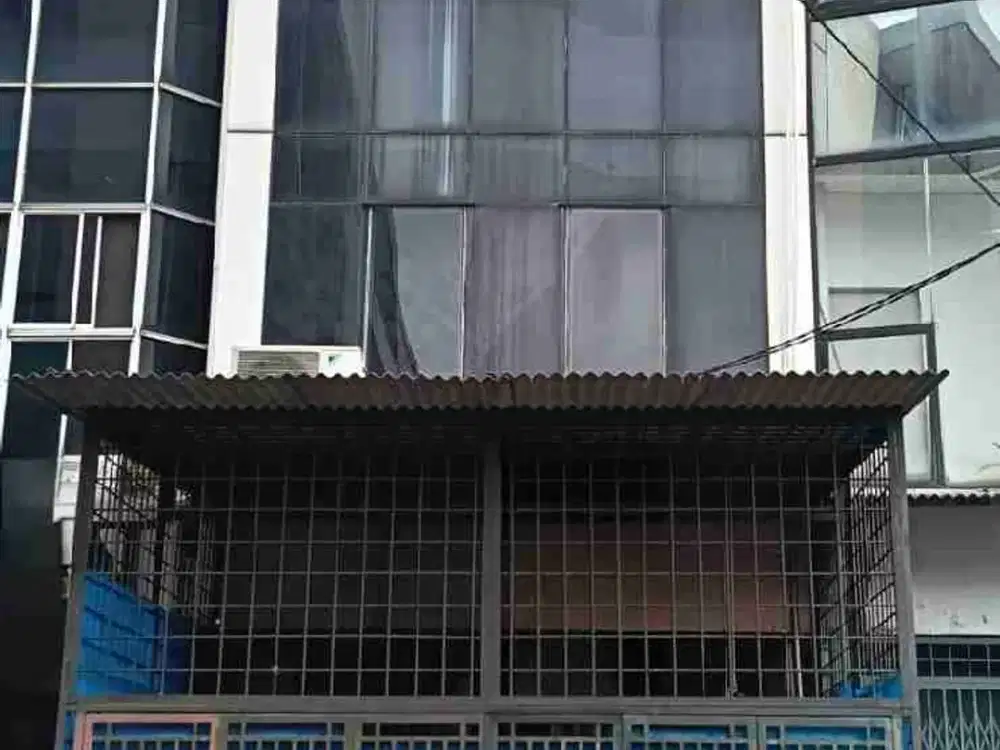 Ruko usaha 4 lantai row jalan 3 mobil dijual lokasi Strategis Gunung Sahari Jakarta Pusat