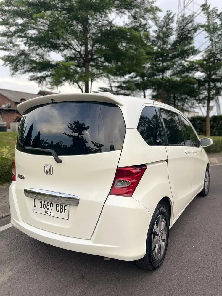 Honda Freed 2010 Bensin