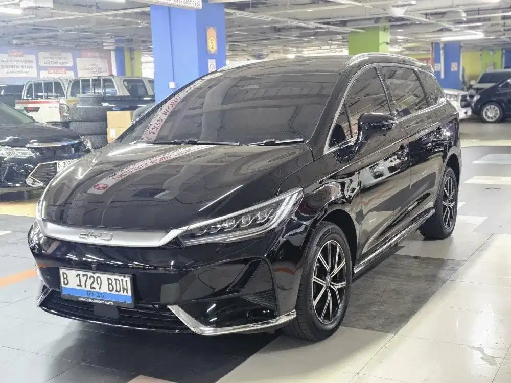 BYD m6 SUPERIOR 7seater 2025