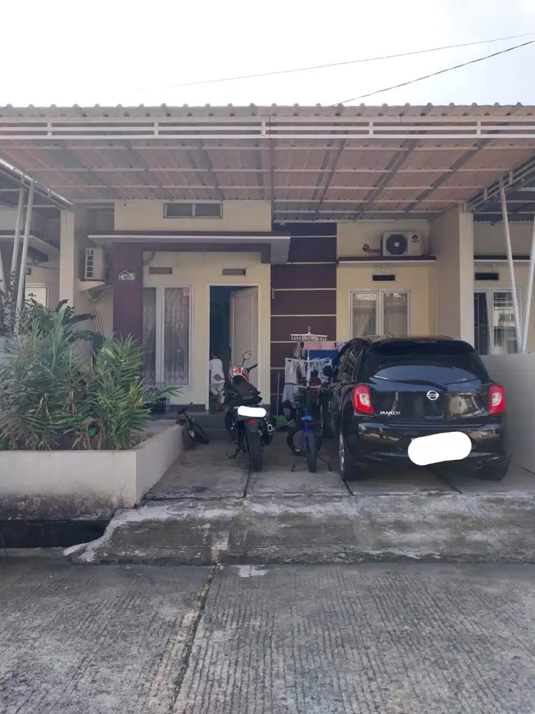 Di Jual / TO Rumah Di Perumahan Kristal Garden 2 Cibinong
