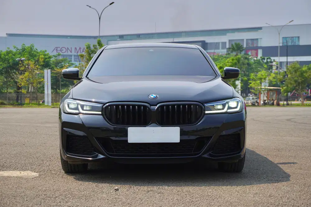 BMW 520i G30
MSport B48 2021